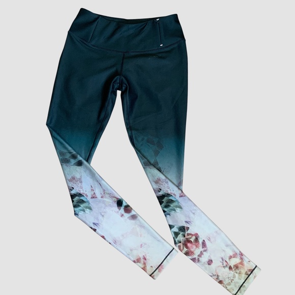 CALIA NWOT Carrie Underwood Blue Floral Ombré Leggings SZ S - Picture 1 of 11